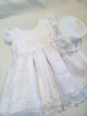 ⚡BOGO⚡ BNWOT White Embroidered Toddler Girls Dress With Matching Hat Size 18-24M